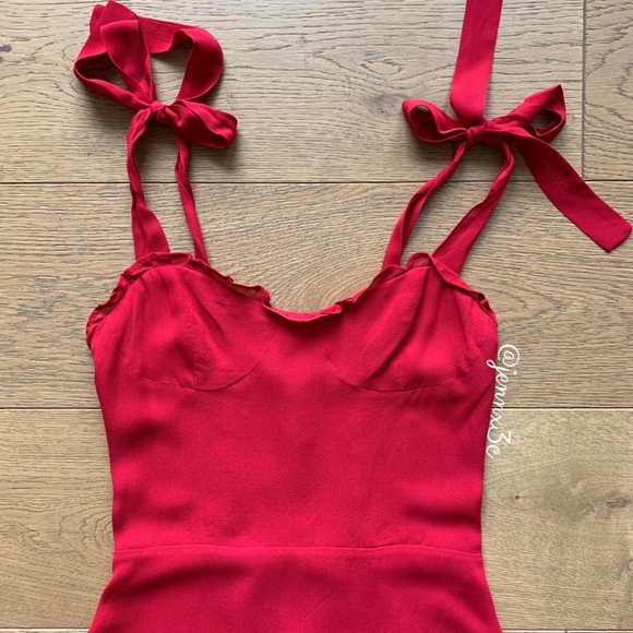 ❌[SOLD]❌Reformation Christine Dress || Lipstick - Picture 7 of 16